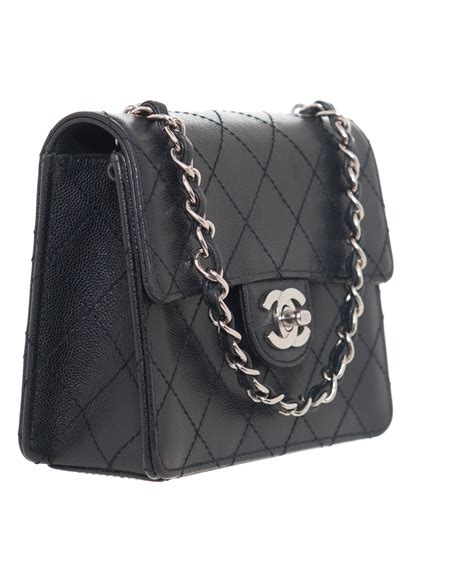 chanel vintage quilted flap shoulder bag